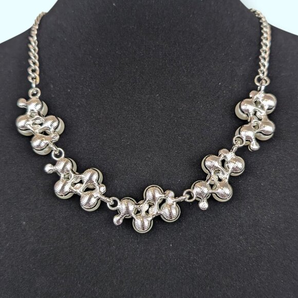 Faux Pearl & Rhinestone Cluster Demi Parure - Picture 4 of 9